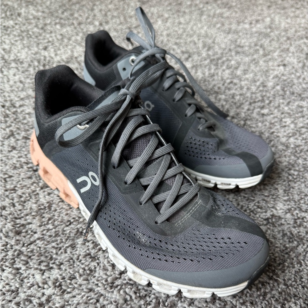 On Cloudflow Sneakers